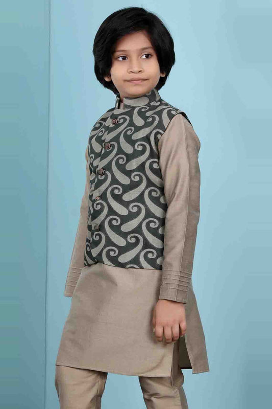 Green Handloom Silk Jacket  NCBW10710753