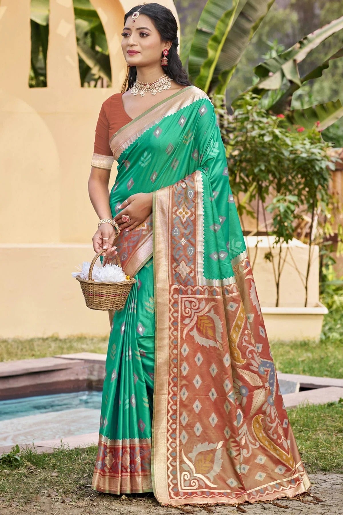 Rama Green Woven Silk Traditional Saree NCSD11010170