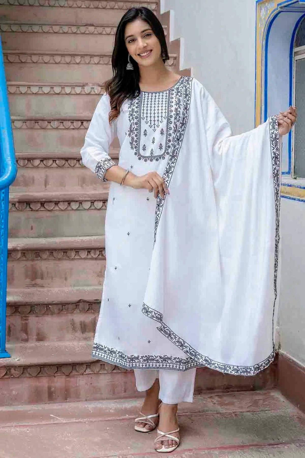 White Viscose Roman Silk Stitched Pant Style Suit NCSS11110187