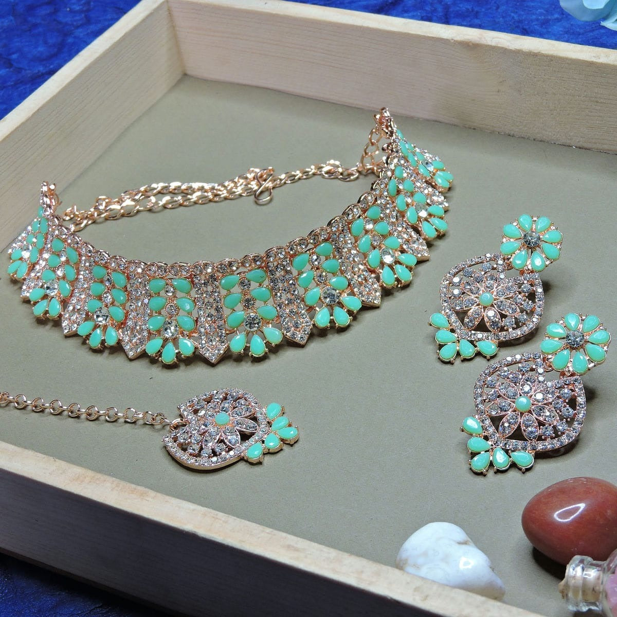 Alloy Choker Necklace Set In Sea Green NCNS12510222