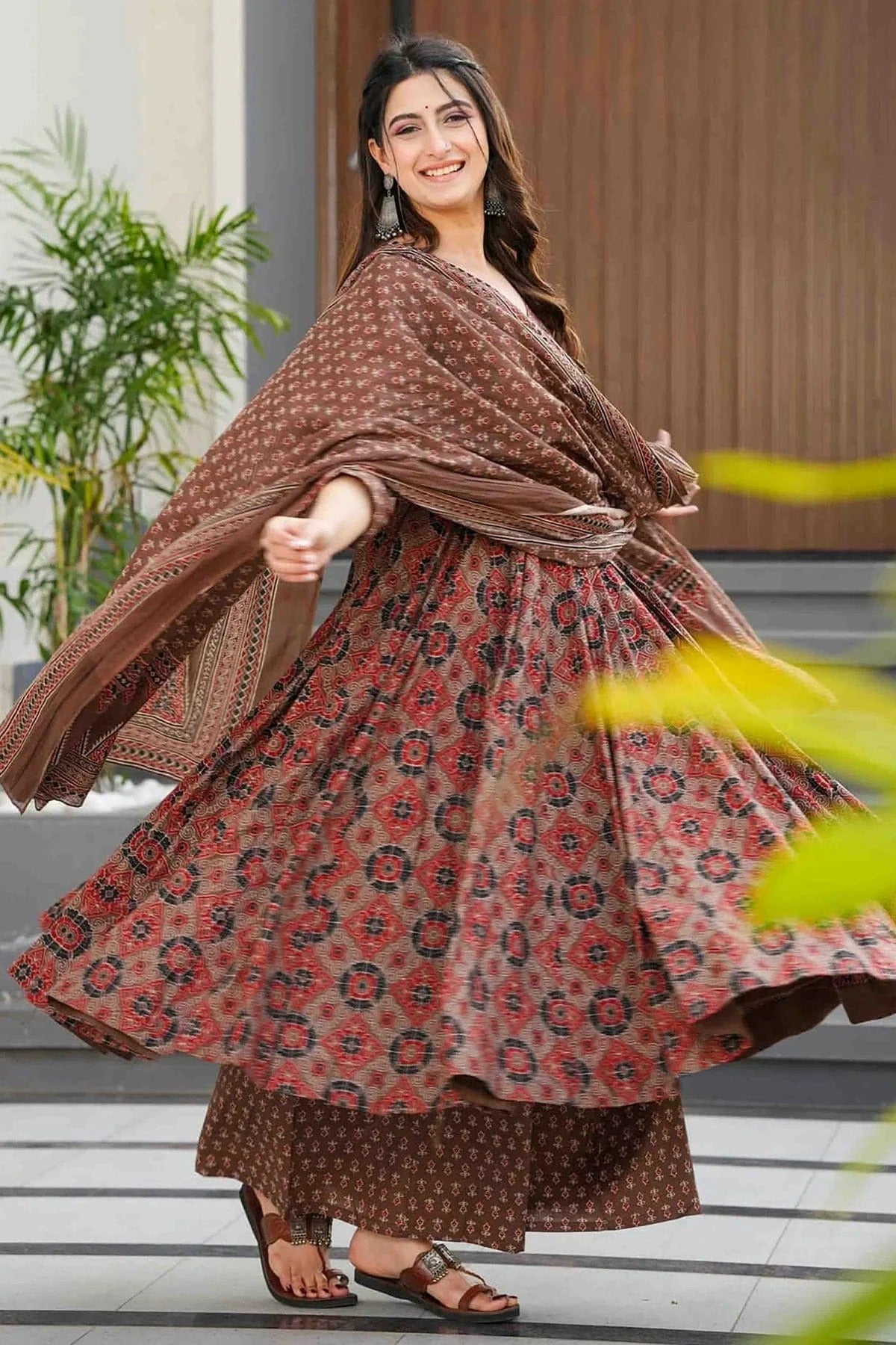Brown Muslin Stitched Suit NCSS11110640