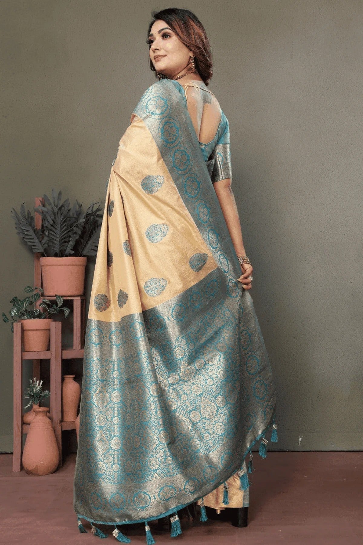 Cream Woven Viscose Silk Traditional Saree NCSD12510173