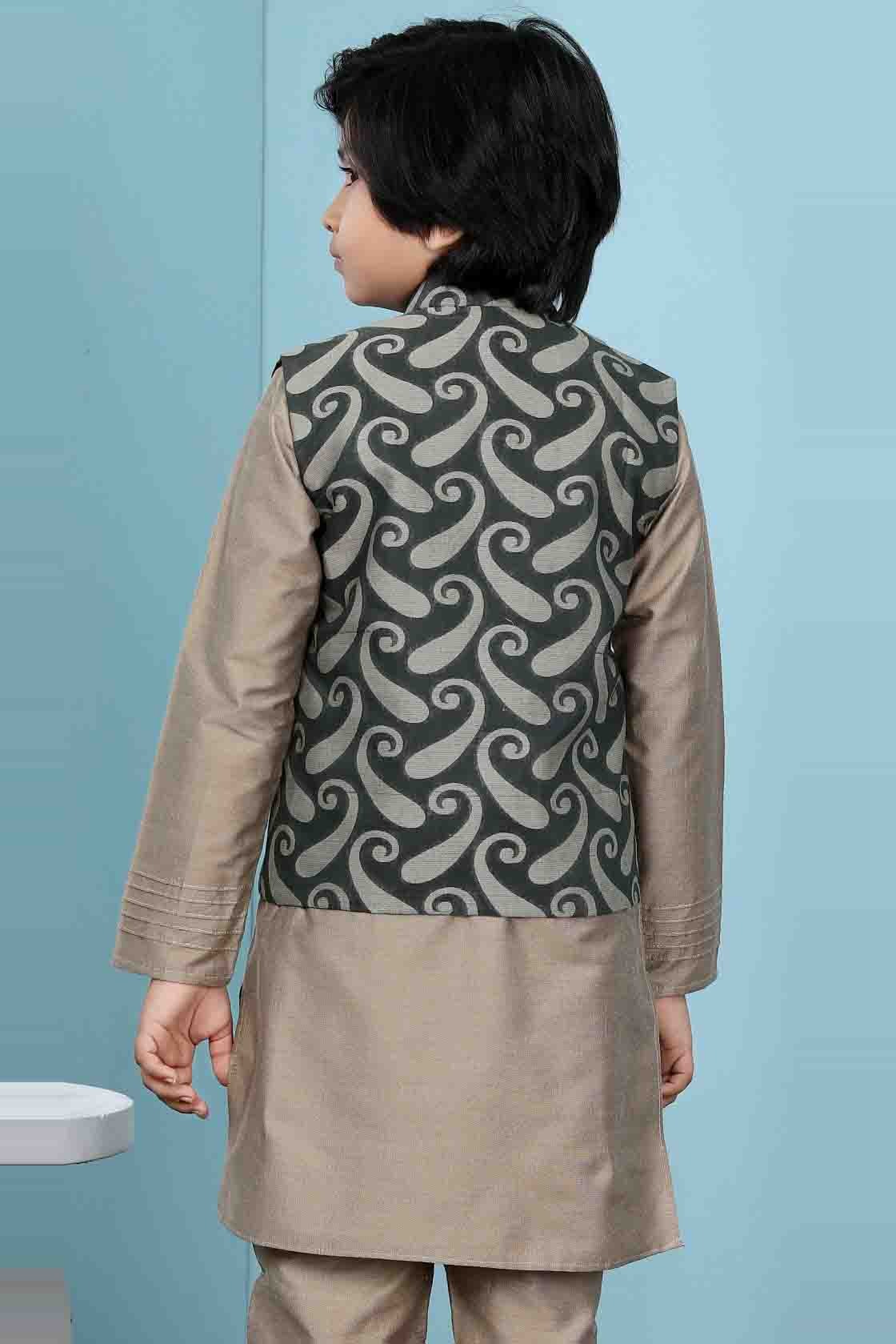 Green Handloom Silk Jacket  NCBW10710753