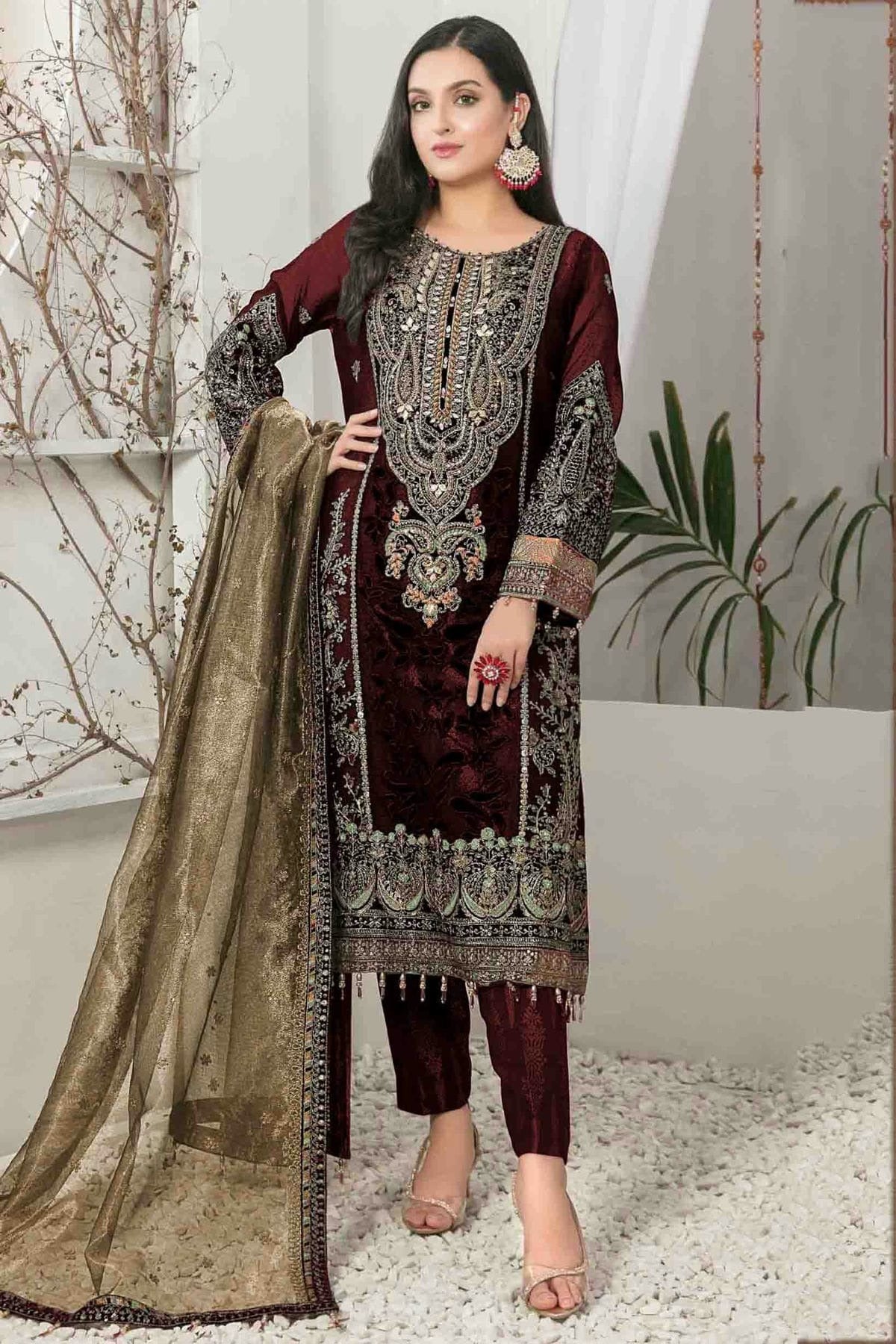 Maroon 9000 Velvet Pakistani Suit NCSM11410140