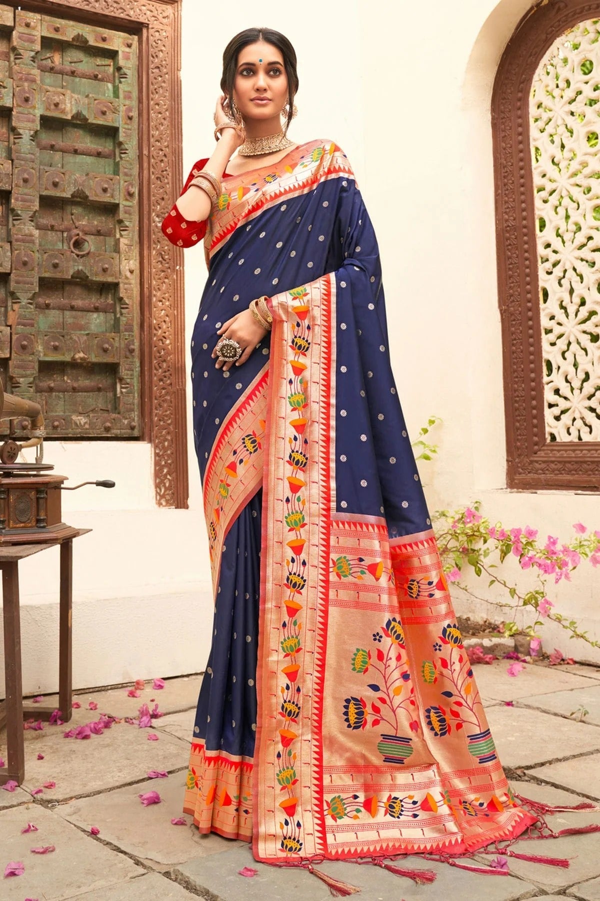 Navy Blue Woven Paithani Silk Saree NCSD11010544
