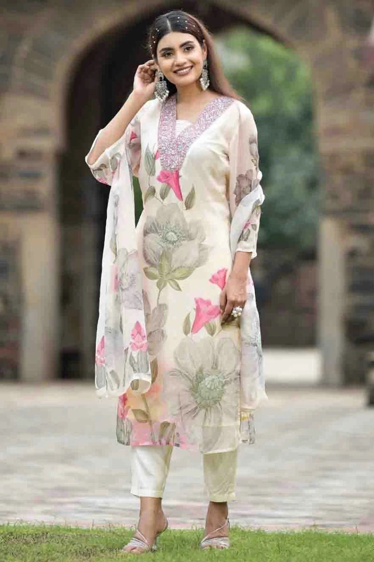 Off White Georgette Stitched Suit NCSS11110662