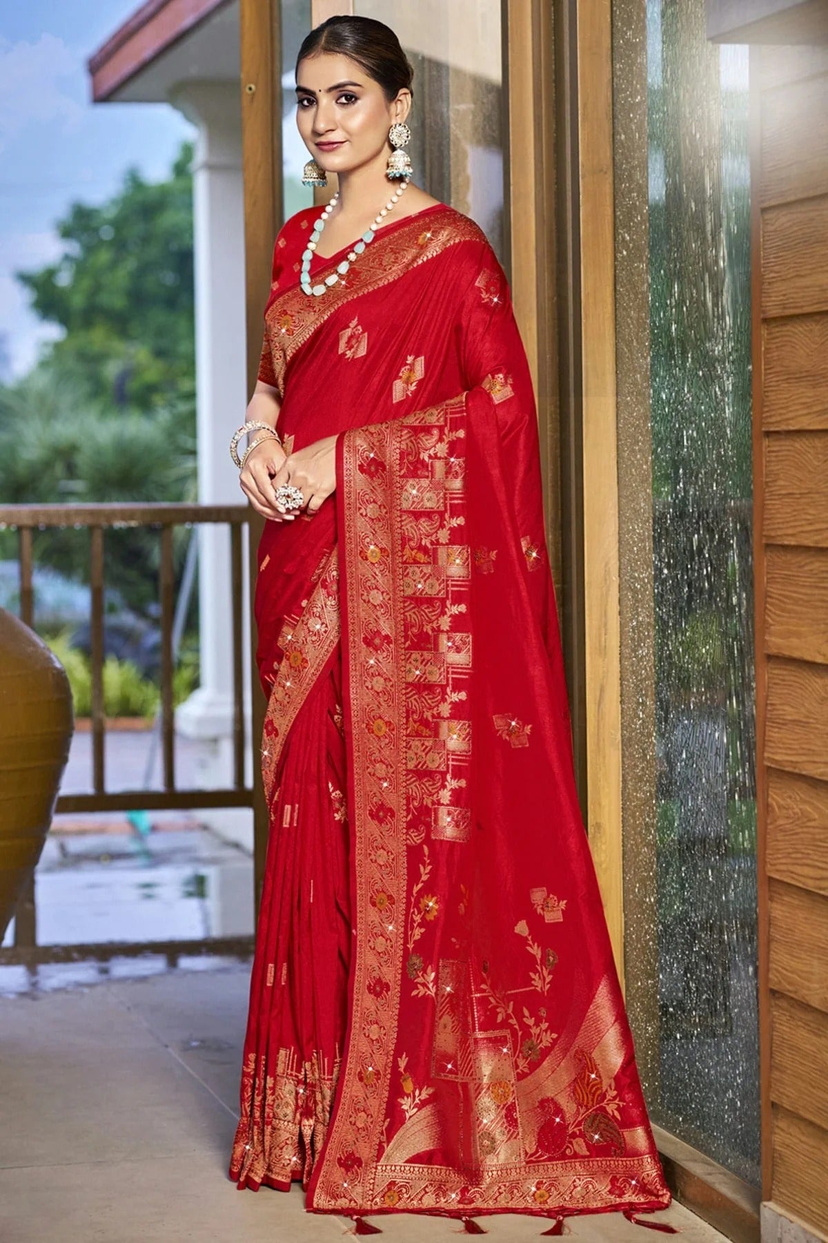 Red Silk Woven Traditional Saree NCSD11010363