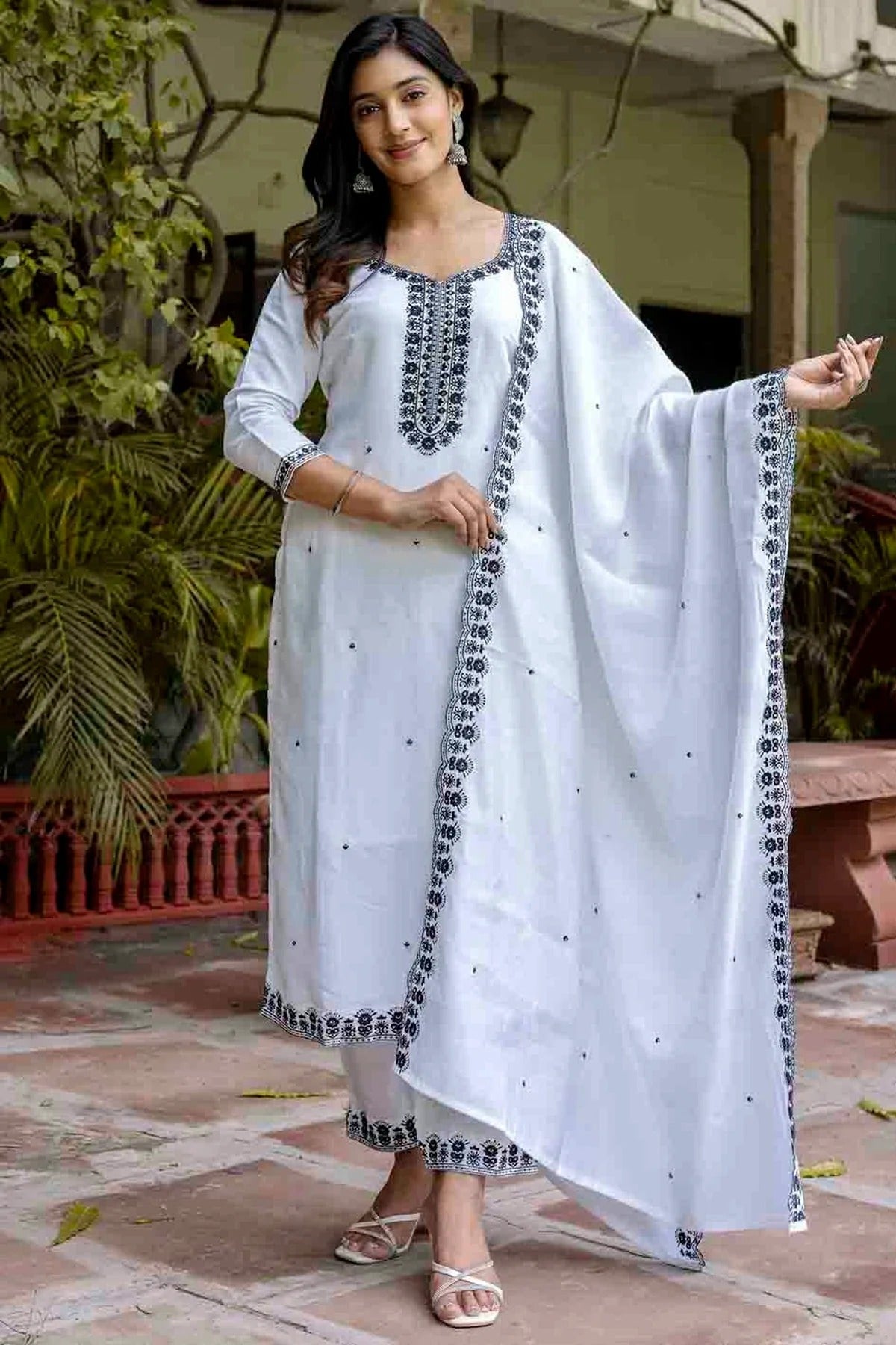 White Viscose Roman Silk Stitched Pant Style Suit NCSS11110181